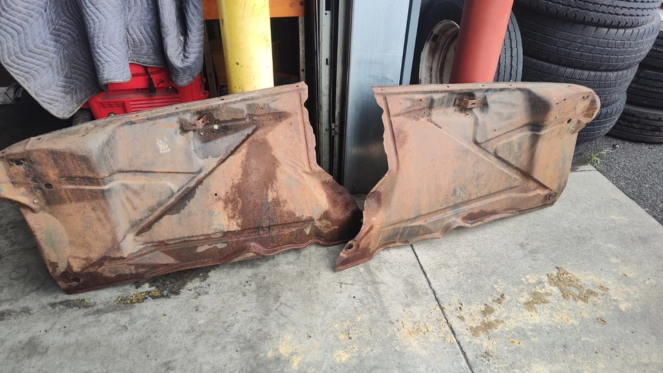 Paneles interiores de guardabarros OEM 1958-1959 Chevrolet, camioneta GMC Foto 2 de 4