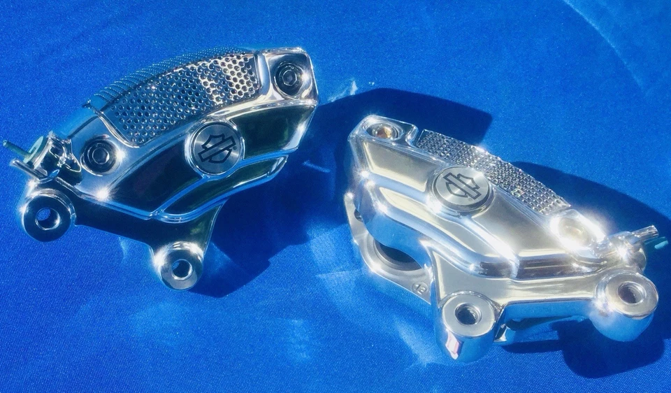 Pinzas cromadas Harley Slider’s y Brembo Street Glide FLHX Touring 2008-2013 Foto 4 de 4