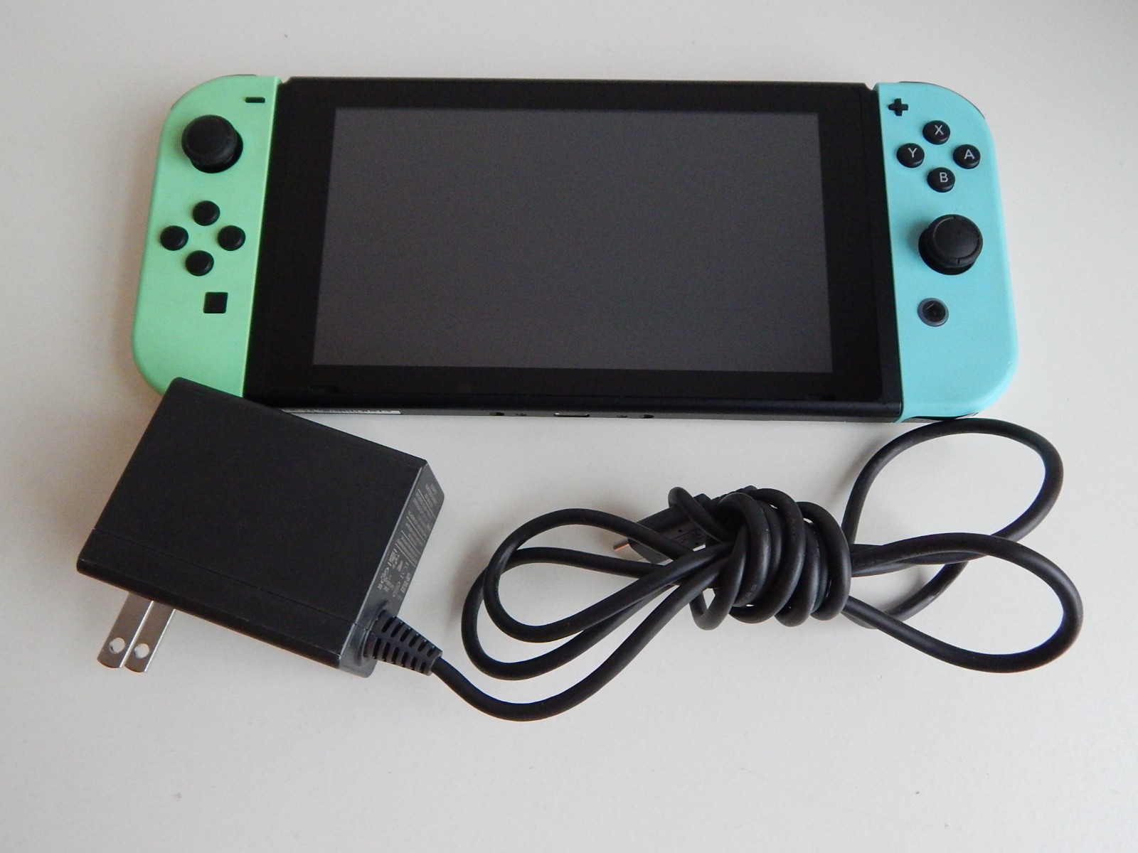 Nintendo Switch Animal Crossing 32GB System Console  Joy‑Cons & Charger!