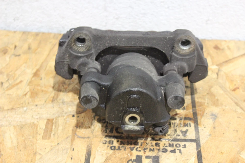 Pinça de freio dianteira M702329 2002-2006 Mini Cooper lado do motorista fabricante de equipamento original - Imagem 3 de 4