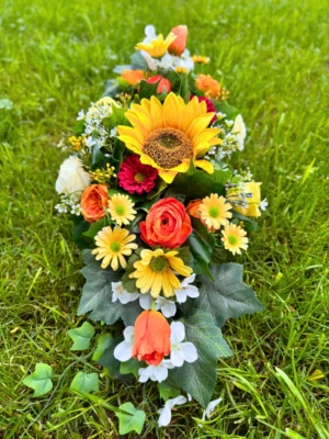 Grabgesteck mit Sonnenblume Rosen & Tulpen – Künstliche Grabblumen Gelb Orange e - Bild 1 von 4