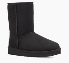 UGG Women's Classic Short II Fashion Boot - 1016223