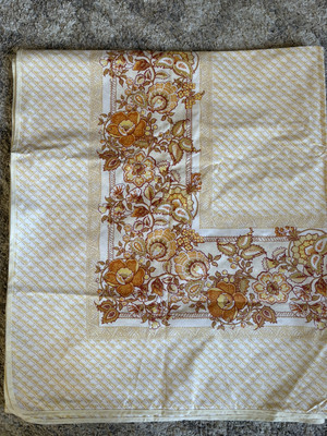 Vent du Sud Teflon  56  X 97  Rectangular Yellow Orange Tan White Tablecloth