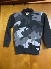 GUC children  s Place Vneck Black Gray Camo Sweater