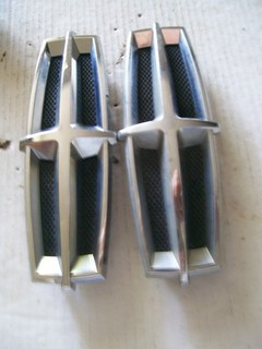 LINCOLN FRONT FENDER LOGO'S ORNAMENT EMBLEM (1)