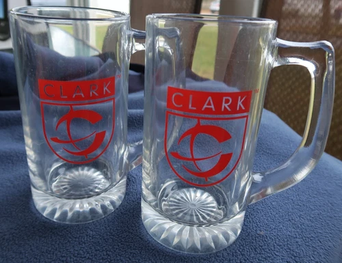 2 Vintage CLARK UNIVERSITY Glass BEER MUGS, Steins - 5 1/2" Handled Glasses