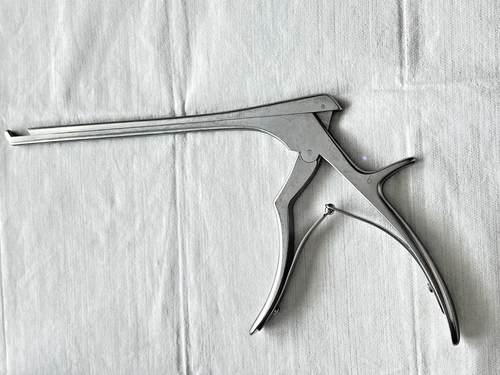 Aesculap FF718 Kerrison Rongeur 90 Grad, nach oben Standard Fußplatte 2 mm 18 cm - Bild 7 von 7