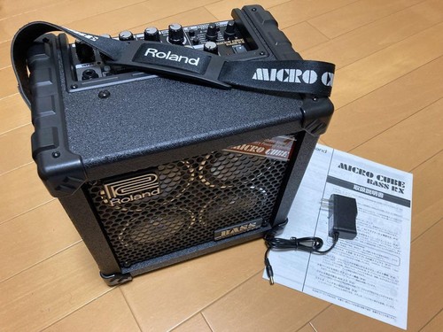 Roland Micro Cube BASS RX Verstärker mit Delle, Flecken, kleineren Kratzern, kein Handbuch