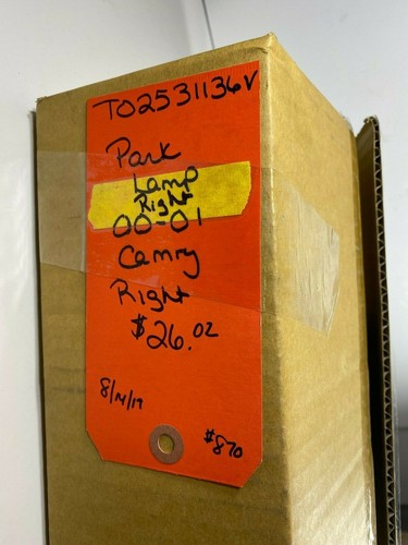 New Right Parking Light Lamp Assembly 2000 2001 Toyota Camry To253113d6V - Picture 9 of 9