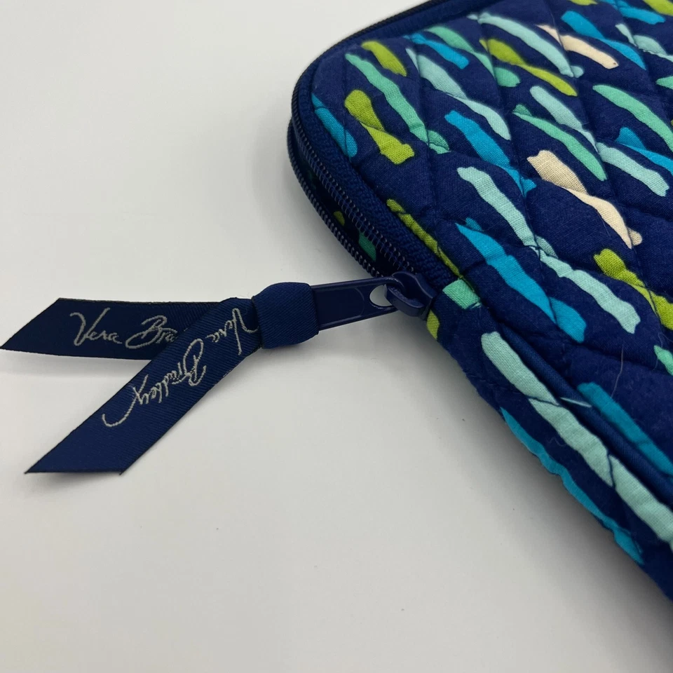 Suporte para Tablet Vera Bradley 7x9 Acolchoado com Zíper Unissex/Meninos Azul Verde - Imagem 3 de 4