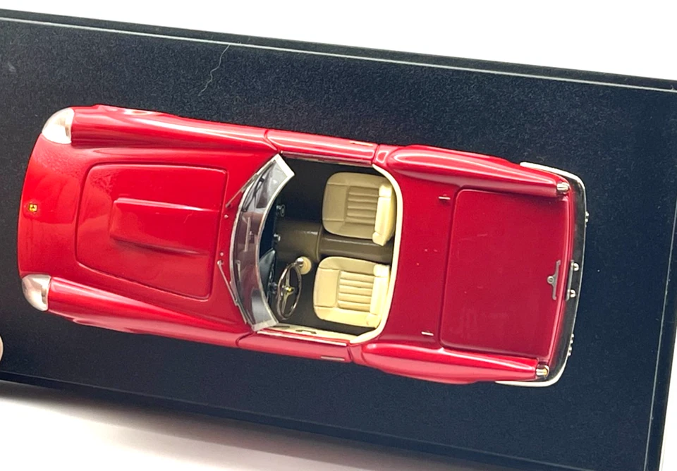 Ilario Ferrari 250 GT LWB California Ch 0769 GT IL43006 1:43 igual a BBR MR TTC Foto 3 de 4