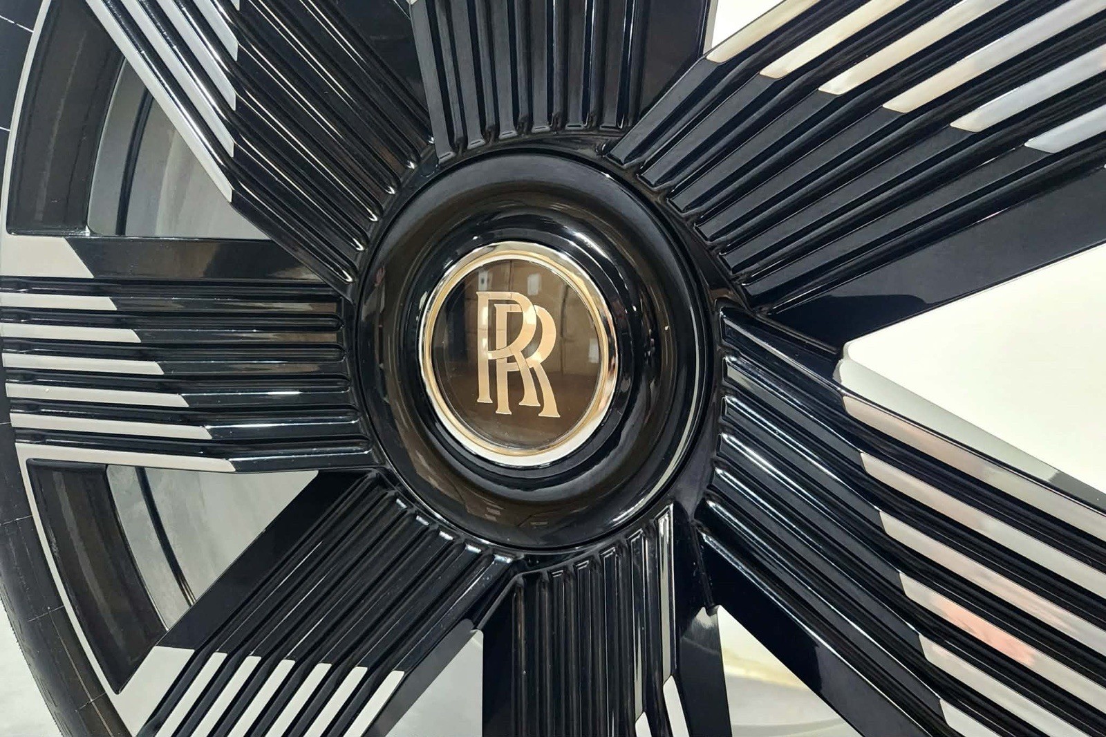 23" Rolls-Royce Spectre Factory OEM original wheels rims tires 2024 2025 🔥🔥🔥