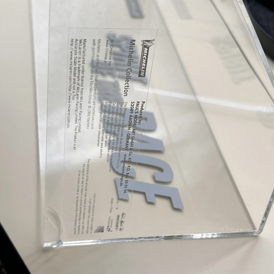 MINICHAMPS 1/18 McLaren Mercedes MP4-21 2006 Kimi Raikkonen Michelin Figure - Image 3 of 4