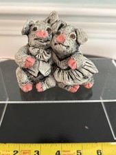 Resin Hugging Loving Pig Figurines. Cute Small Vintage.