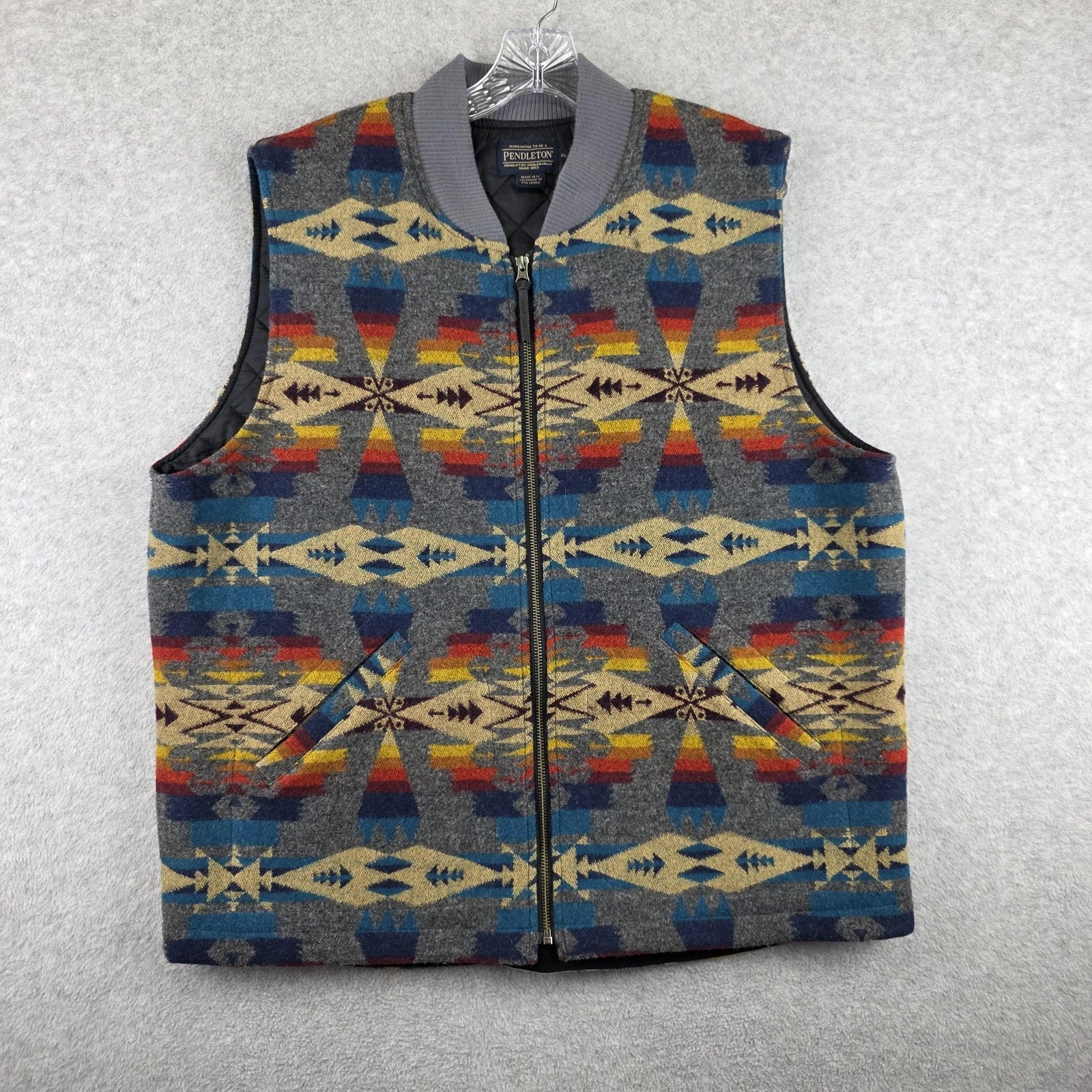 Pendleton Vest Mens XL Gray Wool Southwestern Aztec Quilted Full Zip USA Fabric