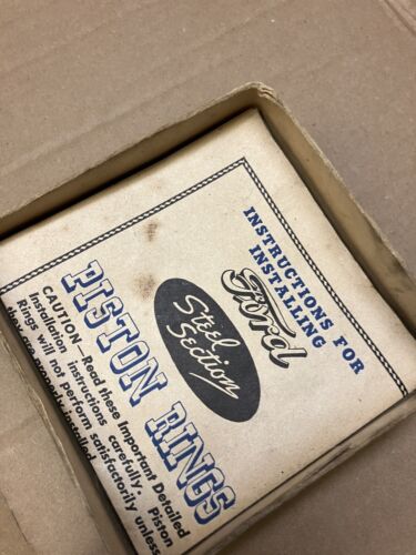 Cool Old Vintage Flathead Ford Piston Ring Tin - Foto 4 di 4