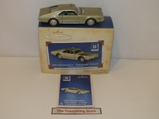 HALLMARK KEEPSAKE ORNAMENT 1966 OLDSMOBILE TORONADO COUPE GOLD NEW FREE SHIP