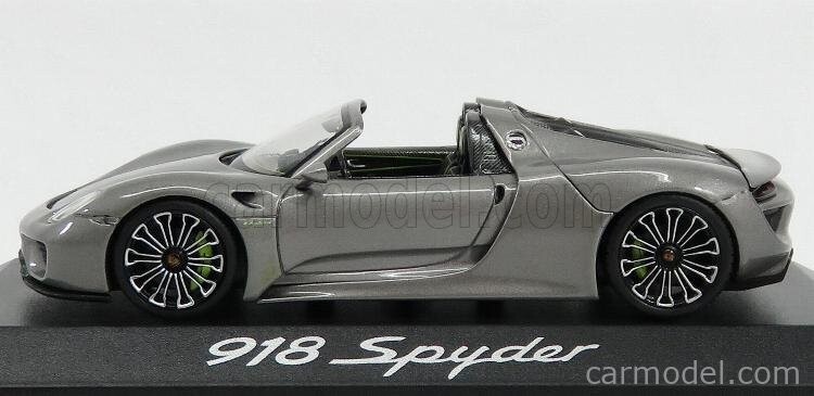Minichamps 2013 PORSCHE 918 SPYDER IAA Silver (DEALER ED) 1:43 New