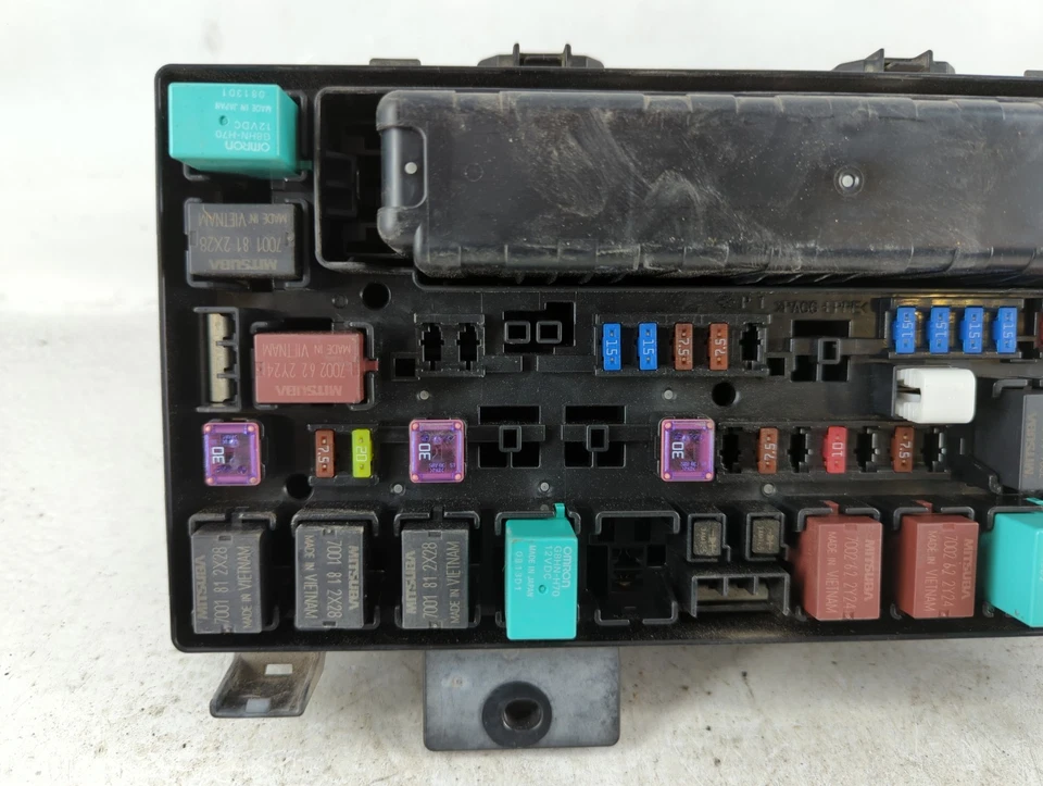 Módulo de relé de caja de fusibles Acura Mdx 2014-2016 Tz5-a010-a0 TKQW3 Foto 3 de 4