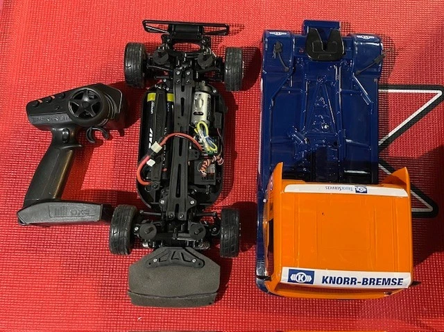 Tamiya  1/14 4WD On-Road Euro Truck TT-01 RTR ready to run - Image 2 of 4