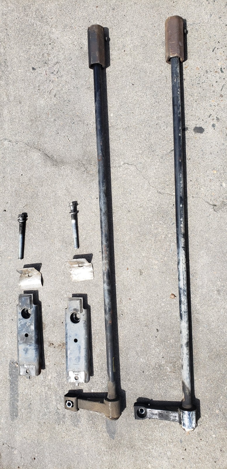 1998 MERCEDES ML 320 W163 LEFT&RIGHT TORSION BARS W/MOUNTING PLATE 