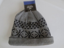 NEW Boy YOUTH One Size Knit Beanie Ski Hat Skull Cap Gray Black Snowflakes NWT