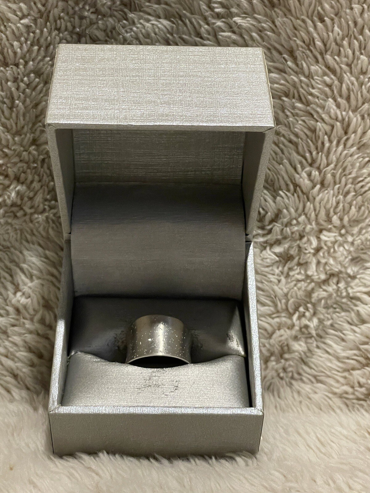 Zales Sterling Silver Concaved Speckled Dot Tapered Cigar Band RCI Ring .925 Sz7