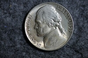 ESTATE FIND 1939 - S JEFFERSON NICKEL!! #J17454