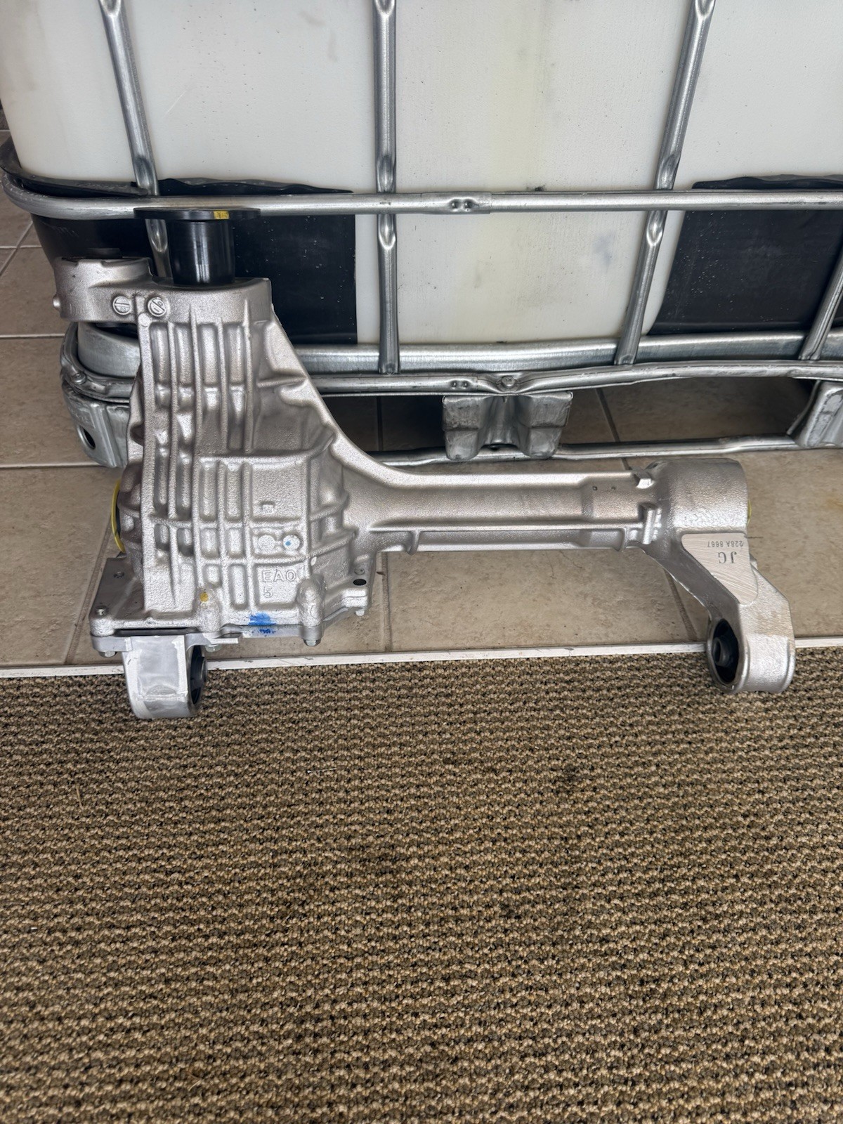 2011-2020 Infiniti QX56 QX80 AWD Front Differential Carrier 38510-EA000 OEM 2246