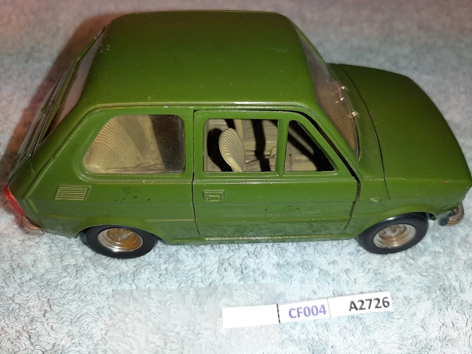 A2726 MODELLISMO AUTOMOBILE FIAT 126 VERDE POLITOYS S17 MANCA UN TERGICRISTALLO - Immagine 3 di 4