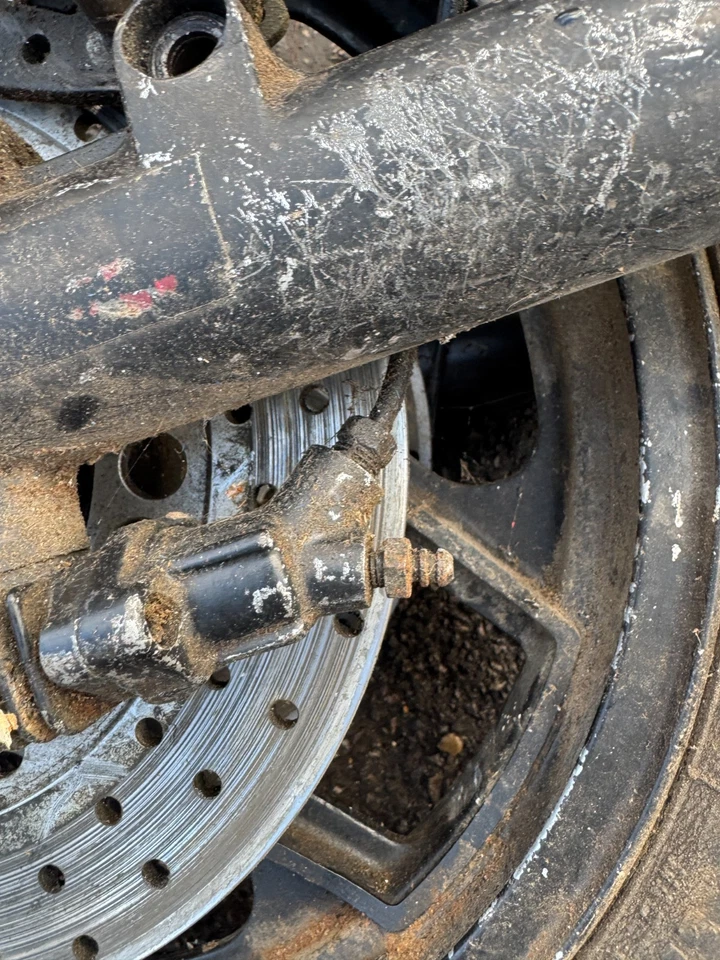 ⭐ YAMAHA VINTAGE BIKE FRONT END SHOCKS WHEEL BRAKES 120/80VB16 FREE POSTAGE⭐ - Image 3 of 4