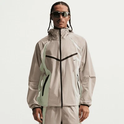 Nike Tech Dri-FIT Woven Color-Block Windrunner Jacket Men’s Size S IU7496-236 - Image 1 of 4