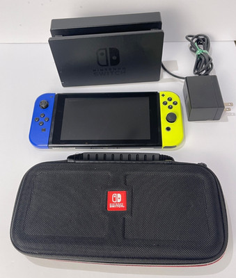 Nintendo Switch Console HAC-001 w/ Joy Con + Dock +Protective Case