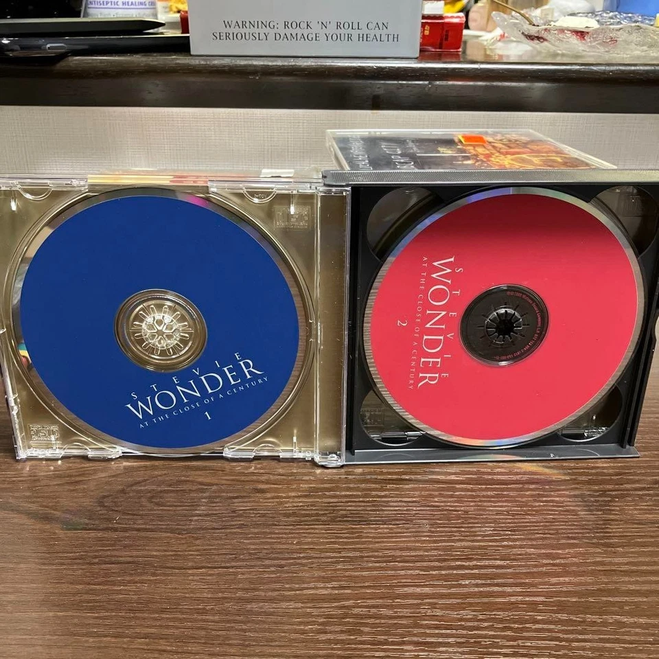 Stevie Wonder 4 CD Box set At the Close Of A Century w/Color booklet From Japan - Imagem 3 de 4