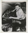 Female Airplane 1st Aircraft Engine Mechanic 1943 Women Aviation Photo J15504 — photo 1
