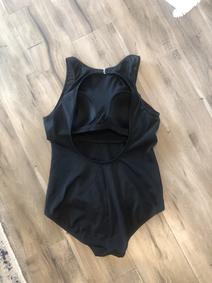 TRAJE DE BAÑO JANTZEN CLÁSICO DE UNA PIEZA PARA MUJER TALLA 14 Foto 2 de 4