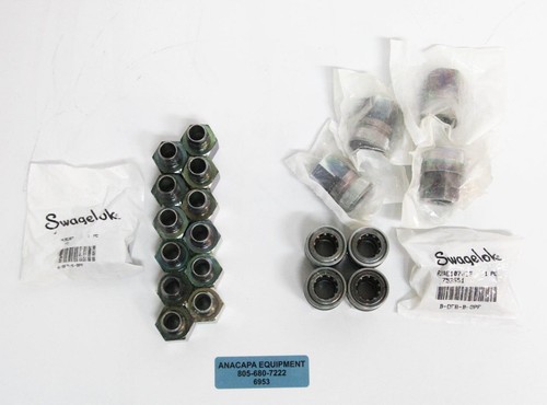 Swagelok Quick Connect Brass 1/2 in Male and Female Mixed LOT of 21 Total (6953)
