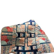 Beautiful lap quilt / can be used for baby quilt too 