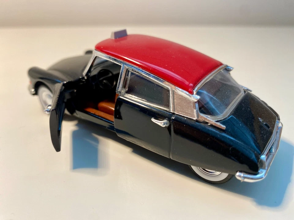 Citroën DS 19 "Taxi de Paris" anno 1963 - Rio 1/43 - ottime condizioni nuova - Immagine 3 di 4