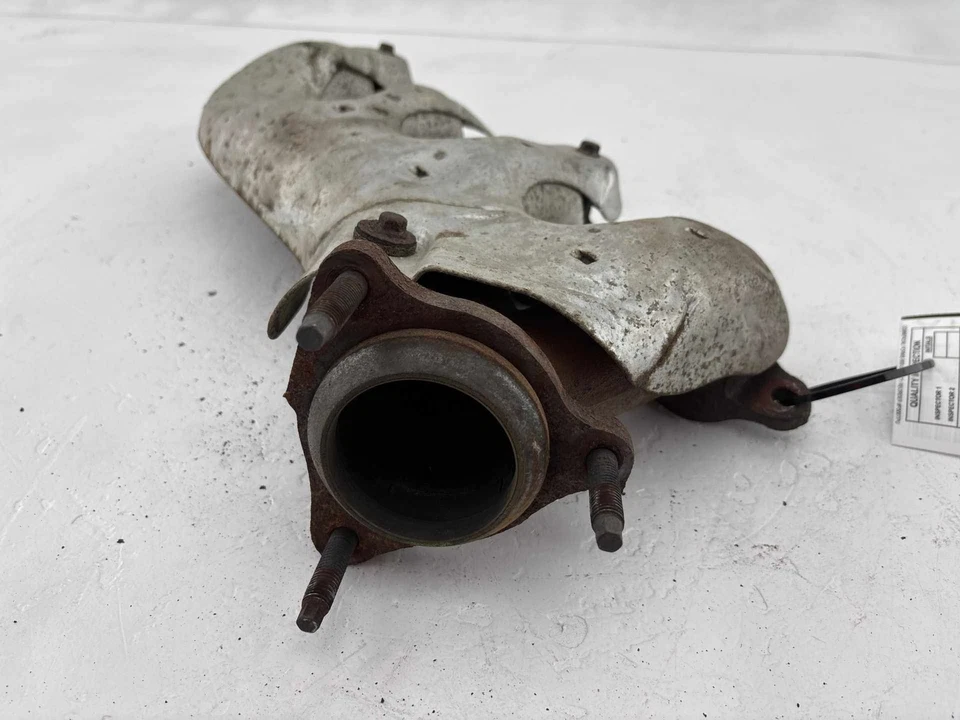 2015 - 2020 雪佛兰 Tahoe 左侧排气歧管和隔热罩原始设备制造商 — 第 2/4 张图片