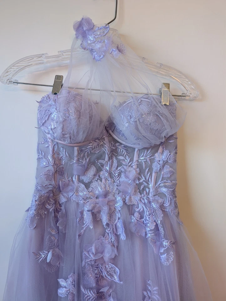 Vestido de graduación Andrea & Leo púrpura talla 4 largo con cuentas formal corsé top Foto 2 de 4