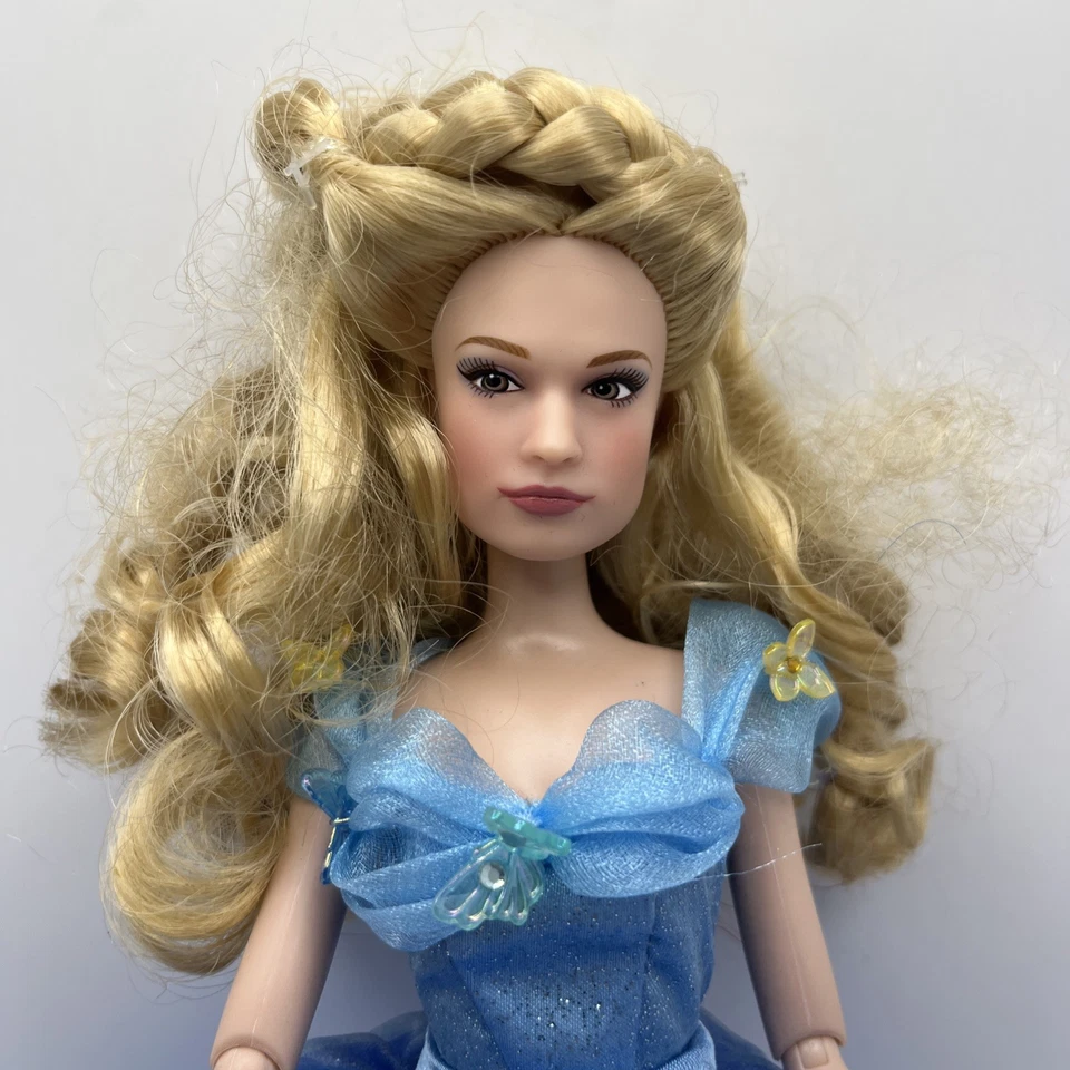 Disney Live Action Cinderella Doll Lily James 2015, 12" high - Изображение 3 из 4