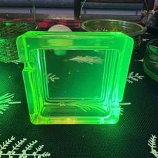 Art Deco yellow topaz uranium ashtray  Super UV glow!  Vaseline Glass Mint!!!