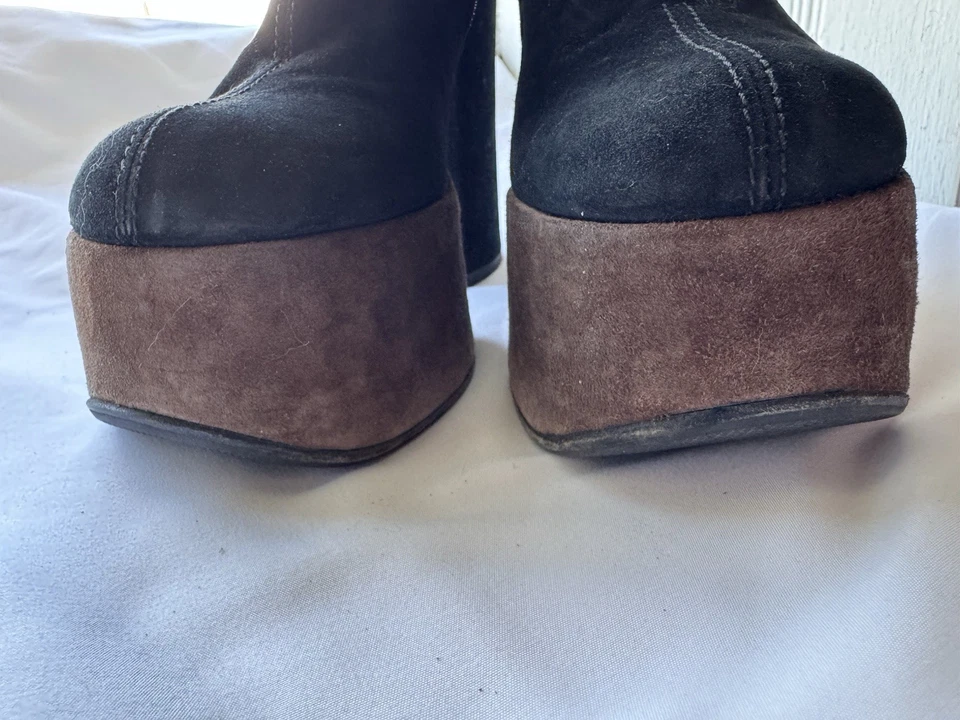 Vintage Large Platform Shoes Italy 38 Black/Brown Suede 5” Heel Brass Plum Shoes - Image 4 of 4