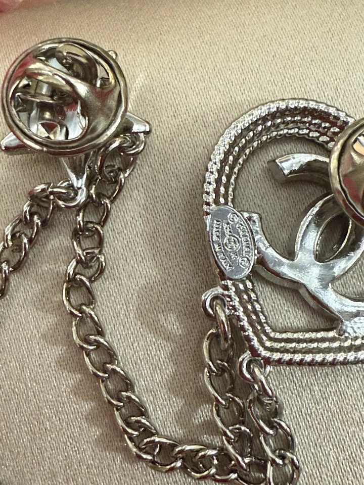 Chanel Authentic  Heart Rhinestone Brooch With Curtain Chain With Star Silver - Image 3 of 4