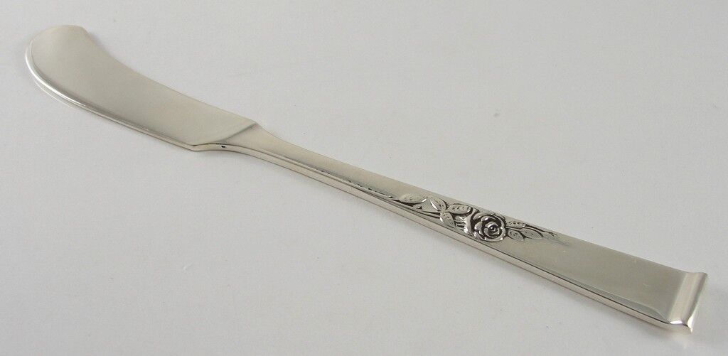  Reed & Barton Classic Rose Sterling Flat Butter Spreader 6 1/8 Inches