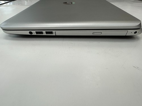 hp envy 17.3 laptop i7 touchscreen Ram 8GB 256GB SSD - Picture 5 of 9