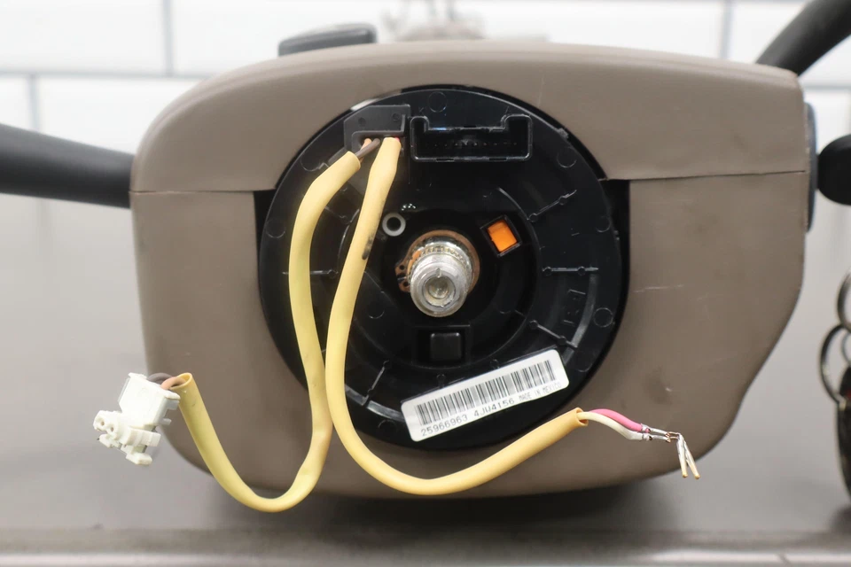 09-14 Chevy Suburban GMT900 columna de dirección con llave/interruptores (cachemira oscura) Foto 2 de 4