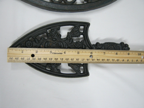 Ornate Cast Iron Metal Trivet Lot of 2 Country Wall Hanger Hot Plate - Picture 6 of 9