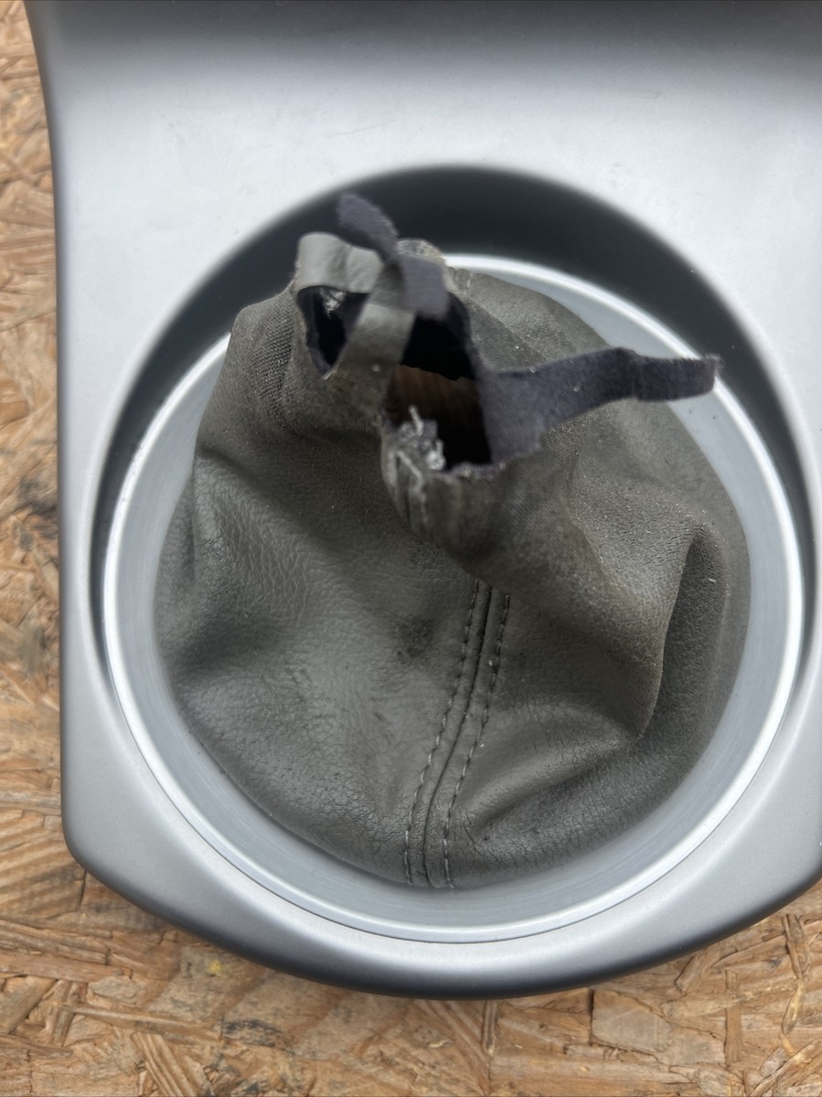 03-05 Infiniti G35 Manual Transmission Shifter Boot Trim Console